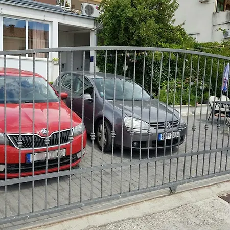 Centar - Mirjana * Makarska