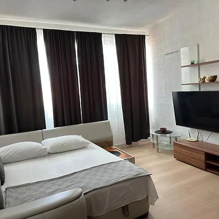 Centar - Mirjana Makarska